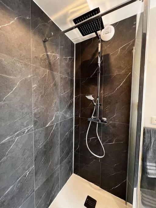 Appartement Richard Merrill 2 Personnes En Plein Centre แซ็ง-แม-เอกลิซ ภายนอก รูปภาพ